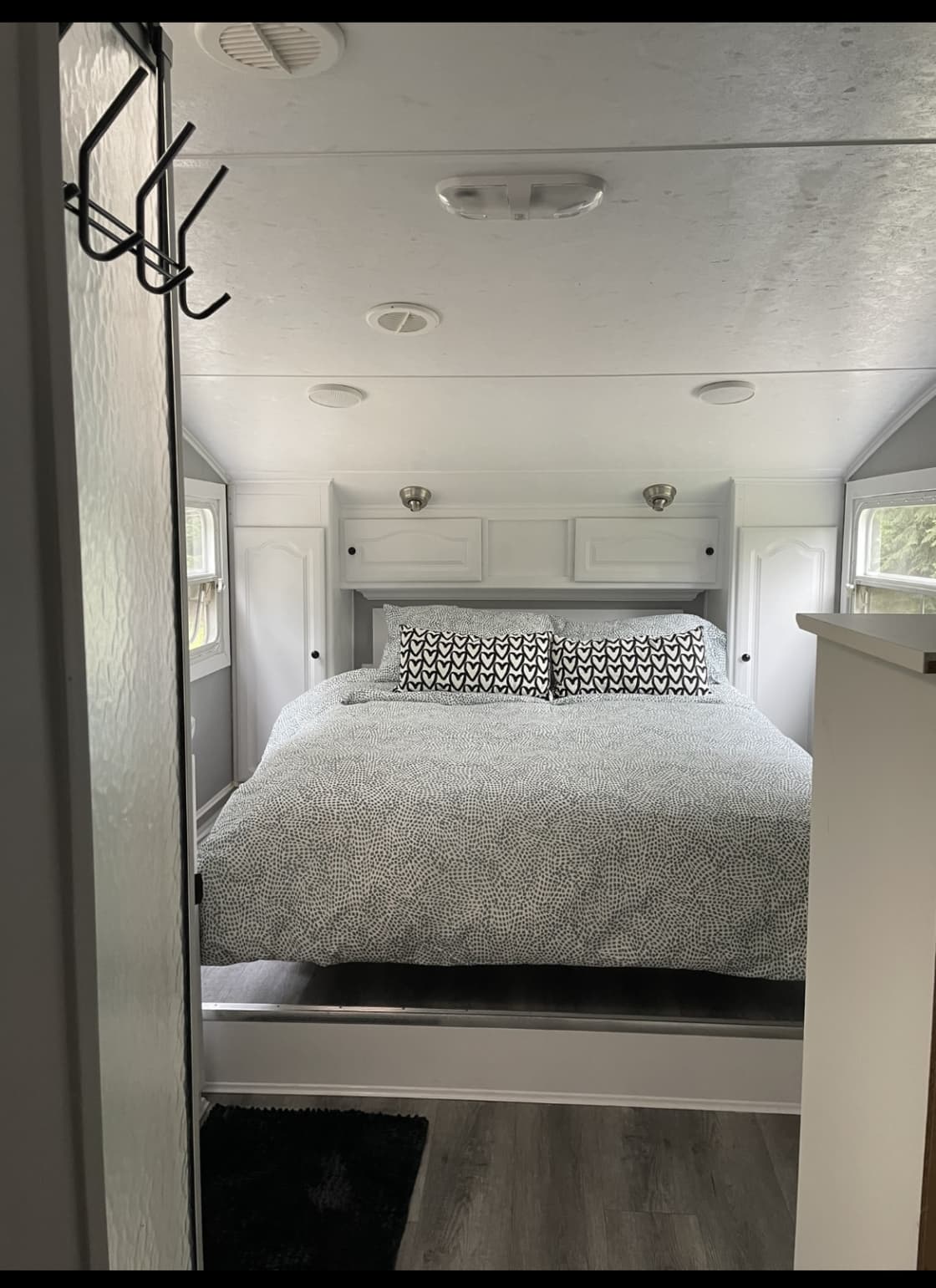 Clean, fully renovated trailer