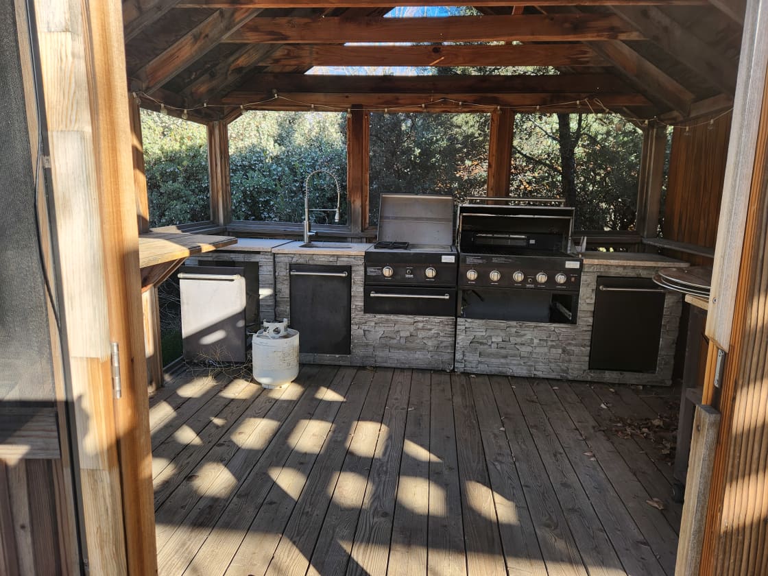 Outdoor kitchen 