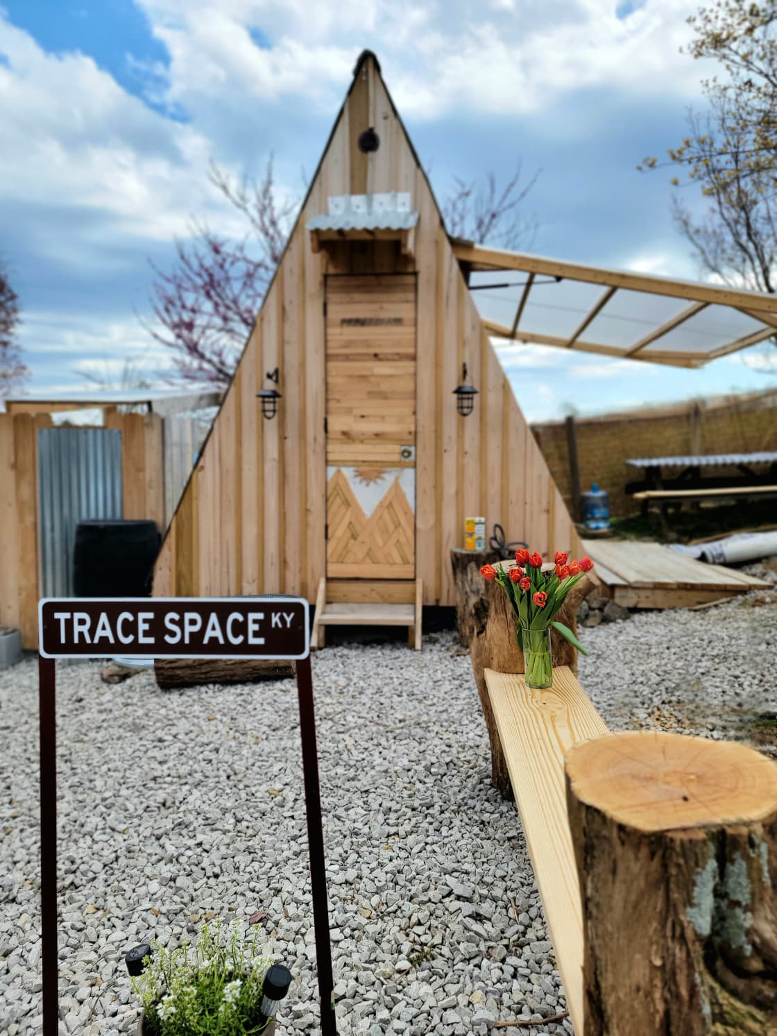 Trace Space KY