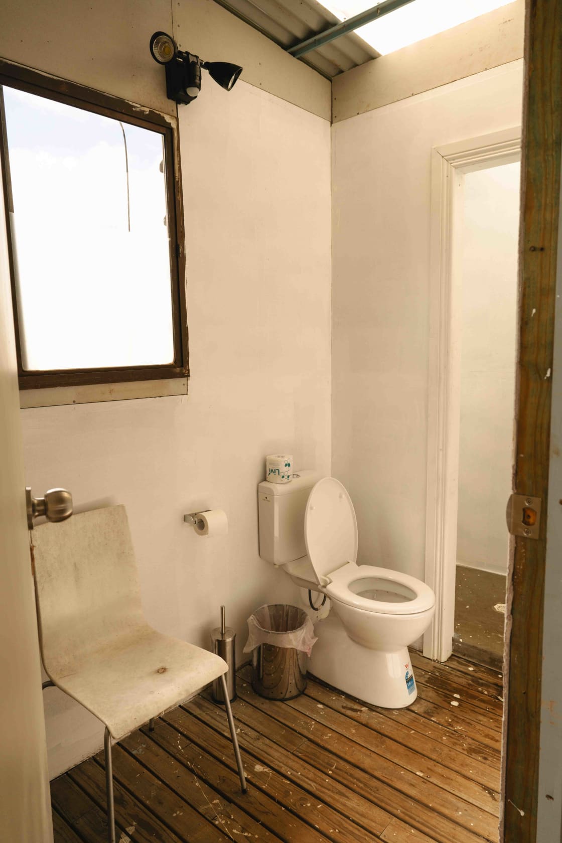 A lovely fully functioning bathroom 
