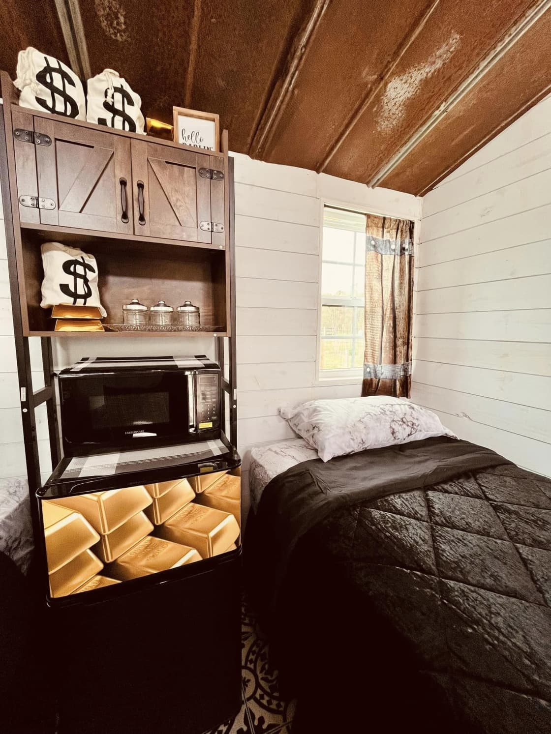 Old West Bank- Mini Glamping Cabin