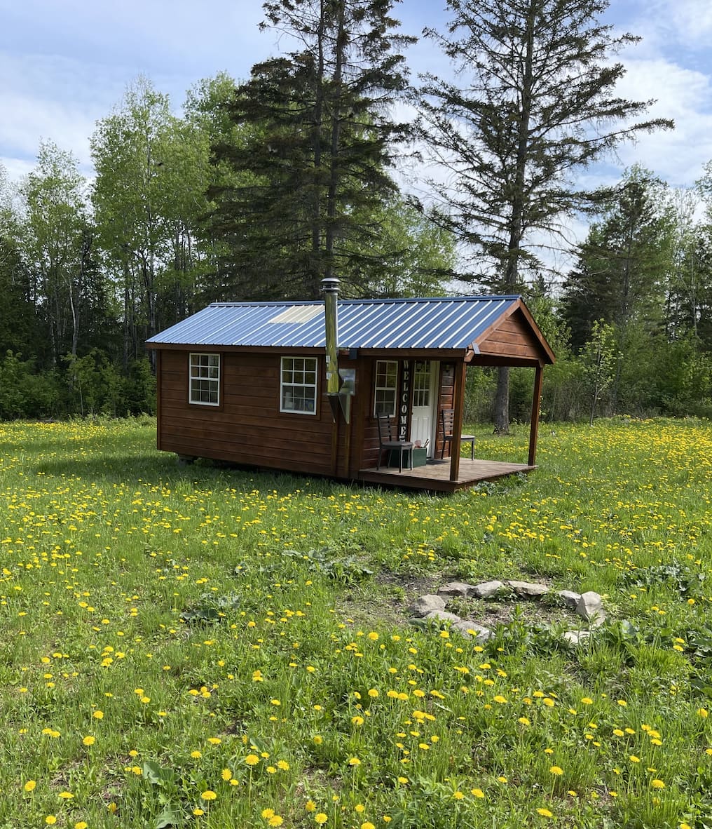 Romantic Off-Grid Cabin