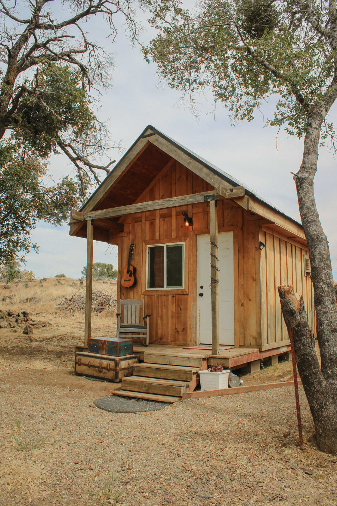 Cabins on the property offer a spacious one bedroom accomidation