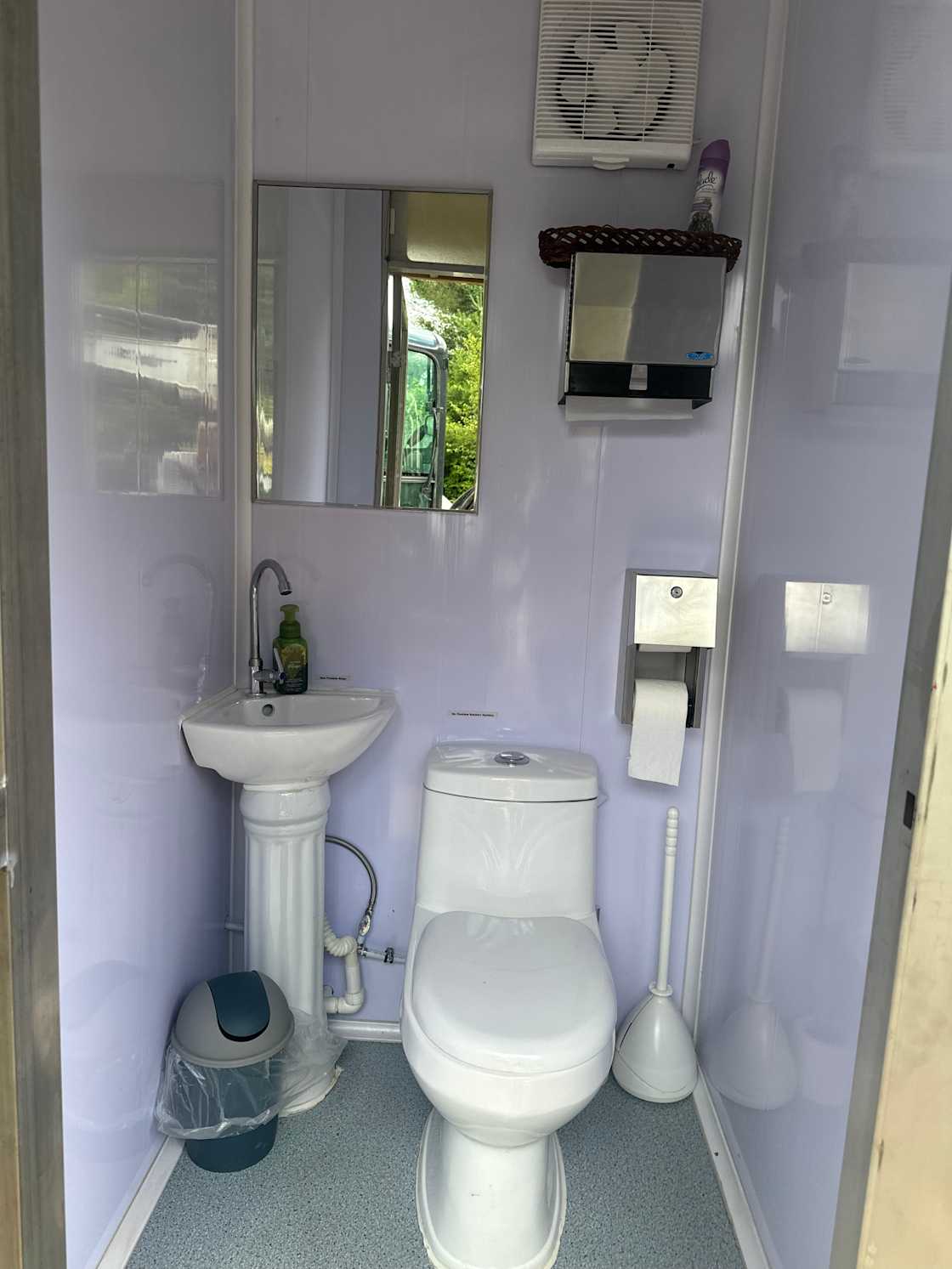Our luxury off grid washroom facilities 