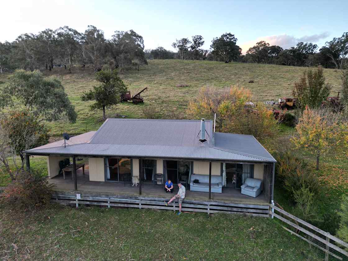 Glenroy Cottages and Camping