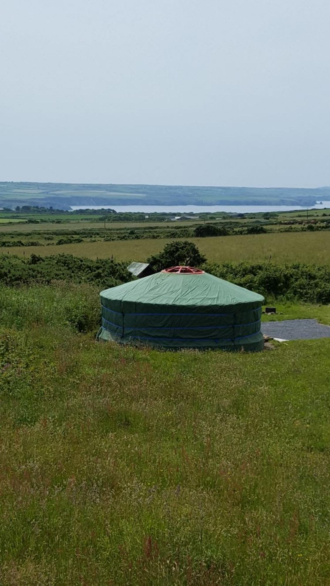 GARN FECHAN YURT with mountain & sea view