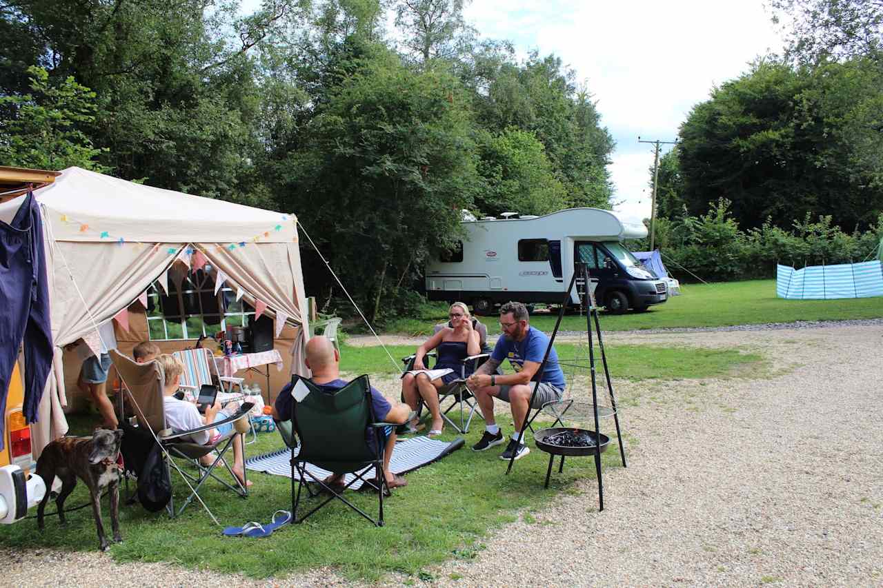 A beautiful countryside spot in Devon with a range of pitches, from grassy open spaces to off-grid woodland clearings, topped off by two well-stocked fishing lakes.