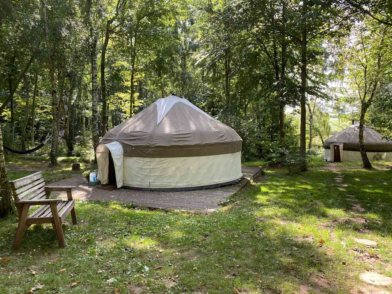 Little Owl Yurt has its own private space, at least 40 meters from Valley Yurt. Good space for a family that needs to be close to the kitchen