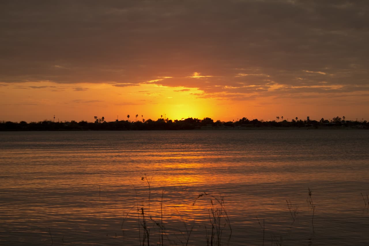 Lake Casa Blanca Overnight Campground