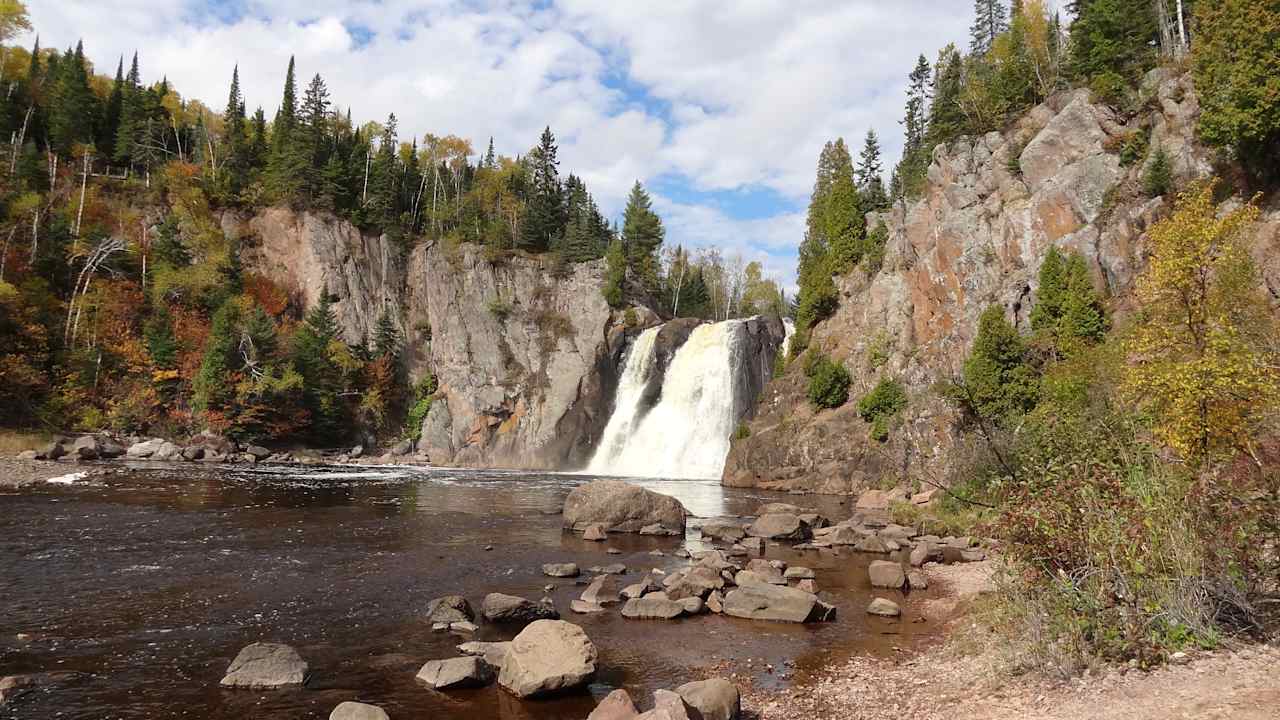 High Falls by the shore.