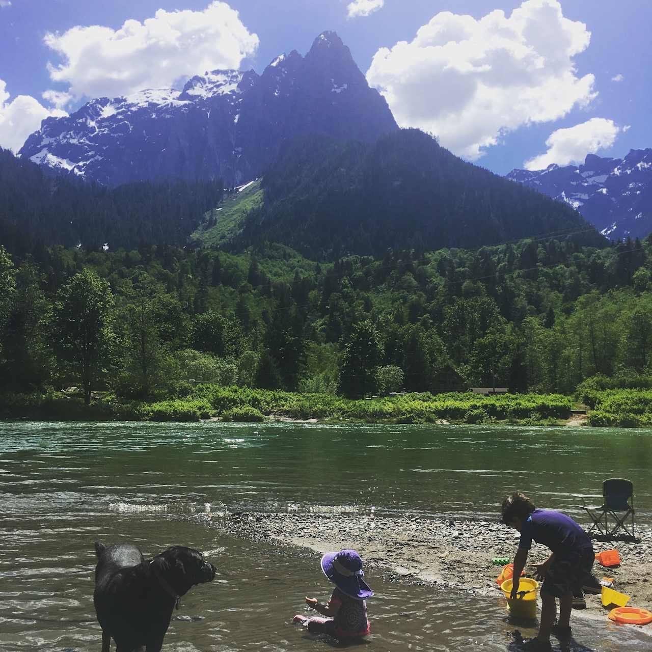 Kids and dogs love the water play, and everyone loves this amazing view!