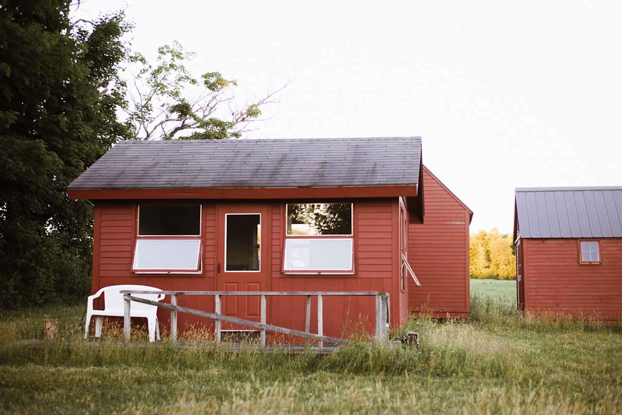 Screened in windows that opened for the perfect evening breeze. 