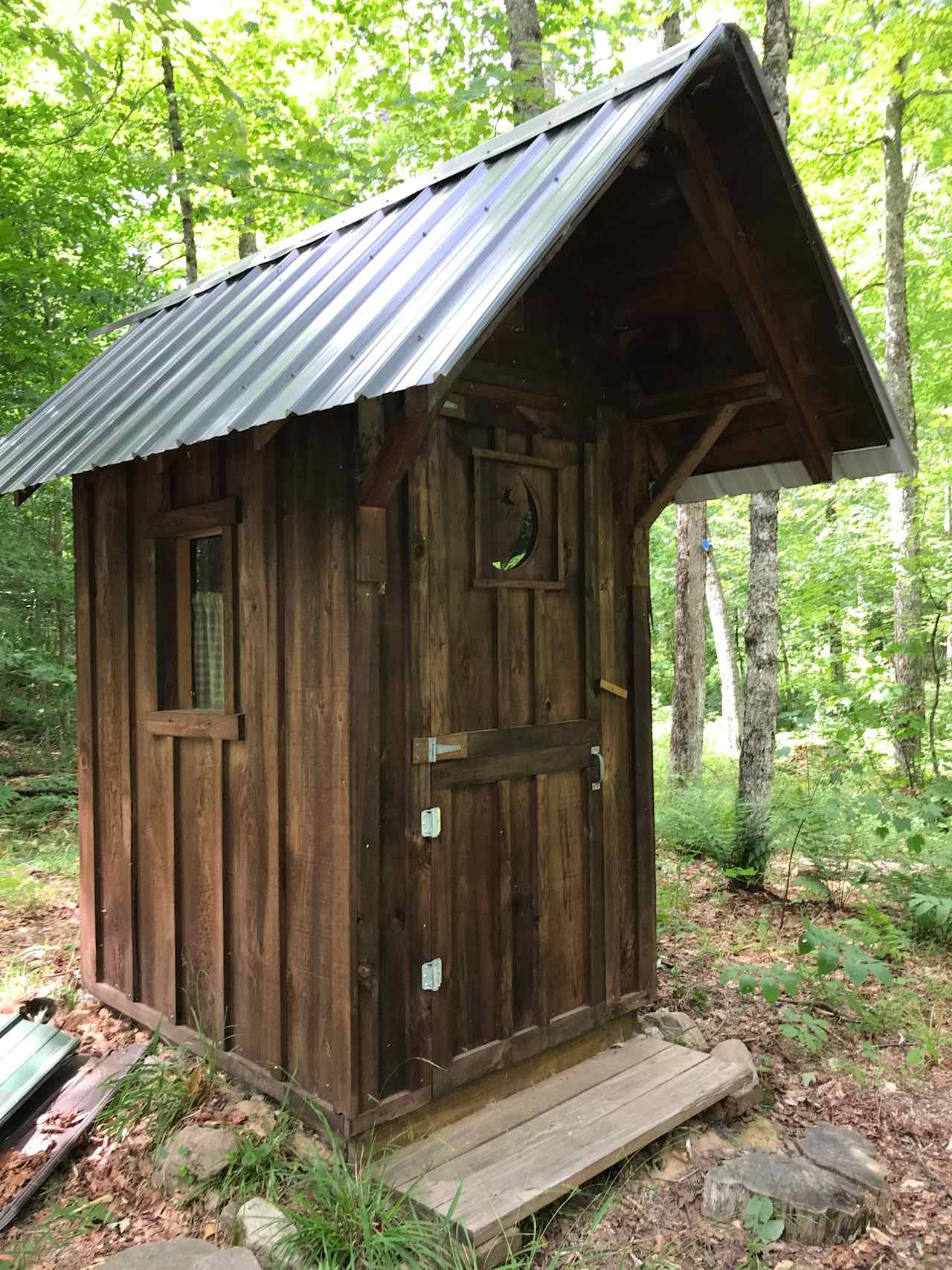 The cozy outhouse!