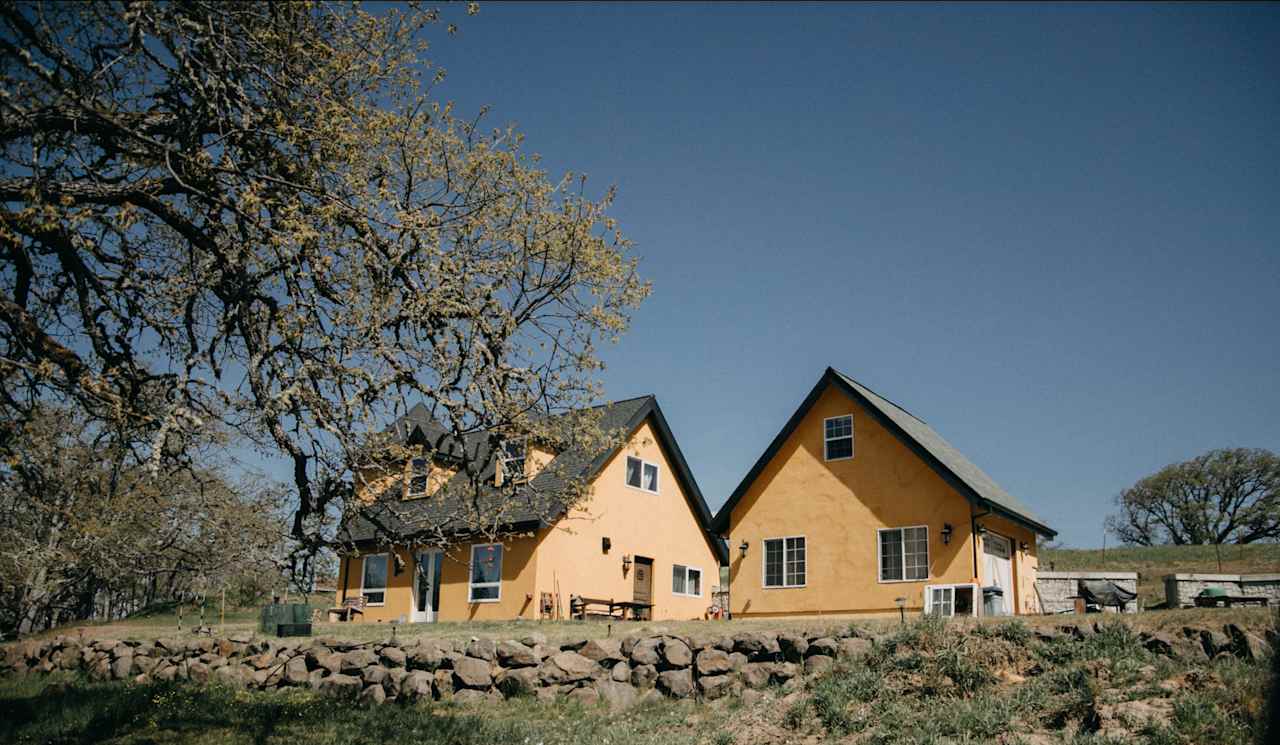 Nadja's cute yellow home on the prairie. 