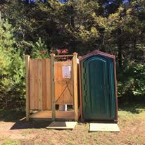 The outdoor shower was hot and lovely and the bathroom was super clean.  Since our host wasn't there when we arrived, we got the shower set up ourselves, but it was as easy as hooking up a hose across the road and turning on the propane!