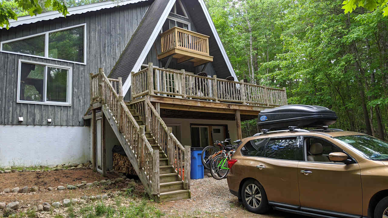 Welcome to The Goslings' Nest Adirondacks chalet near Lake Placid, New York. Well-behaved dogs considered.