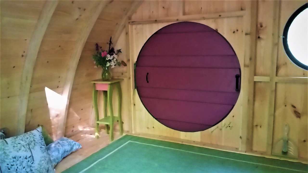 Cosy interior with room for one visiting wizard or up to four hobbits