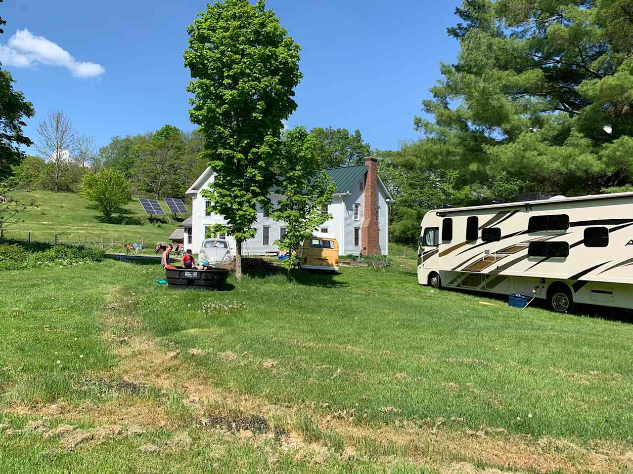 Easy pull up and hook up location under a giant shady pine tree at healing springs site.