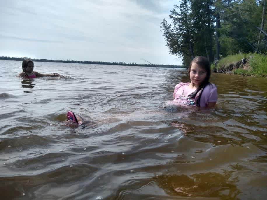 Cabin/Campers on Lake