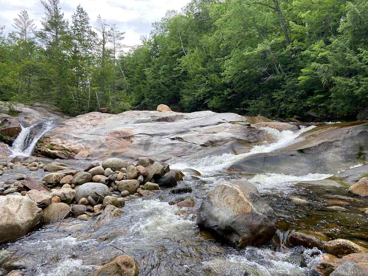 Magical Mountain River retreat