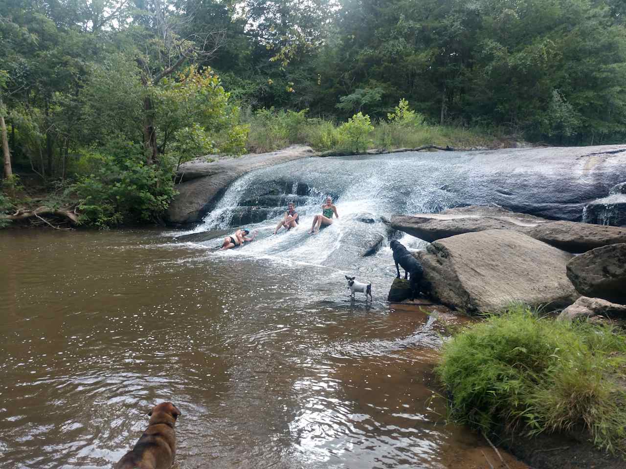 Sitting on top of the falls.. the water is soooo nice and refreshing!! 