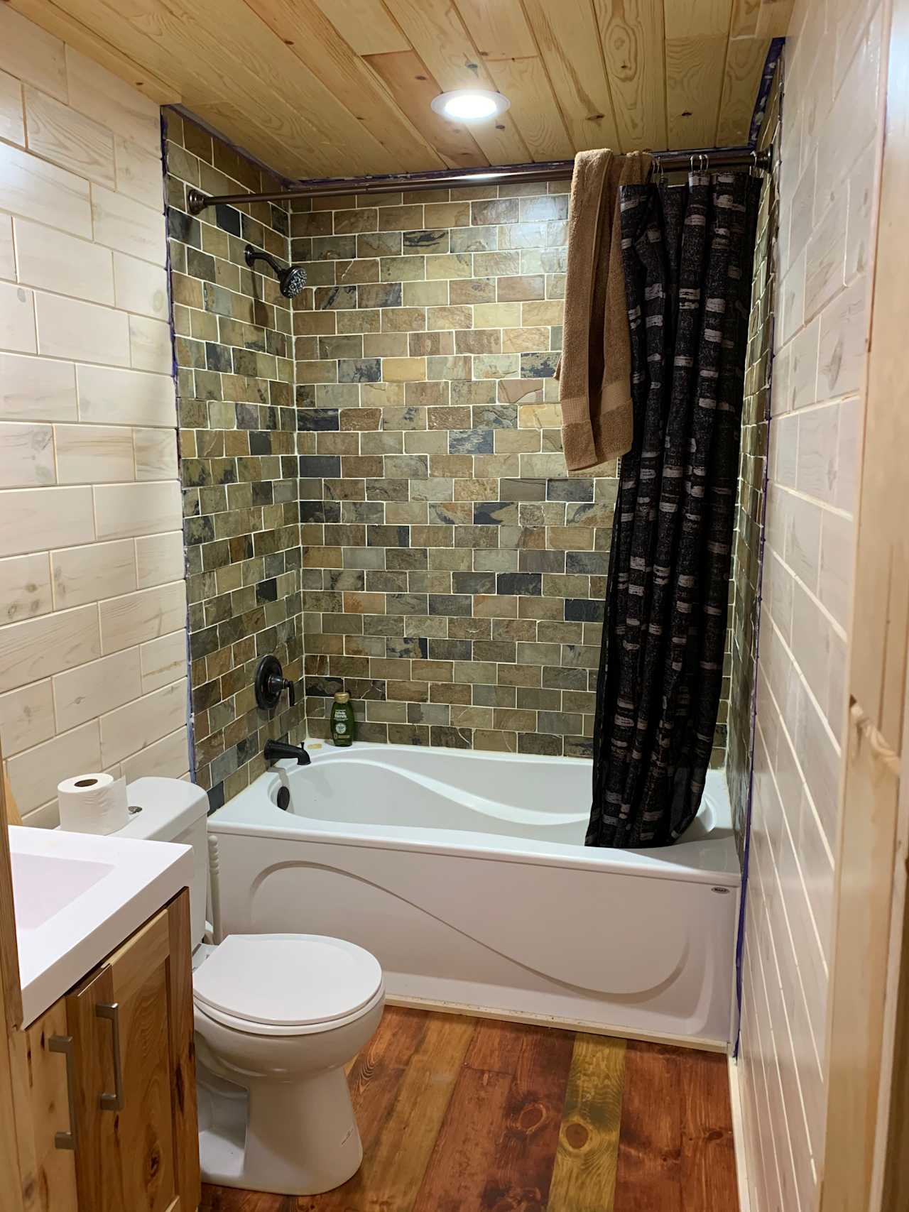 2nd Bathroom