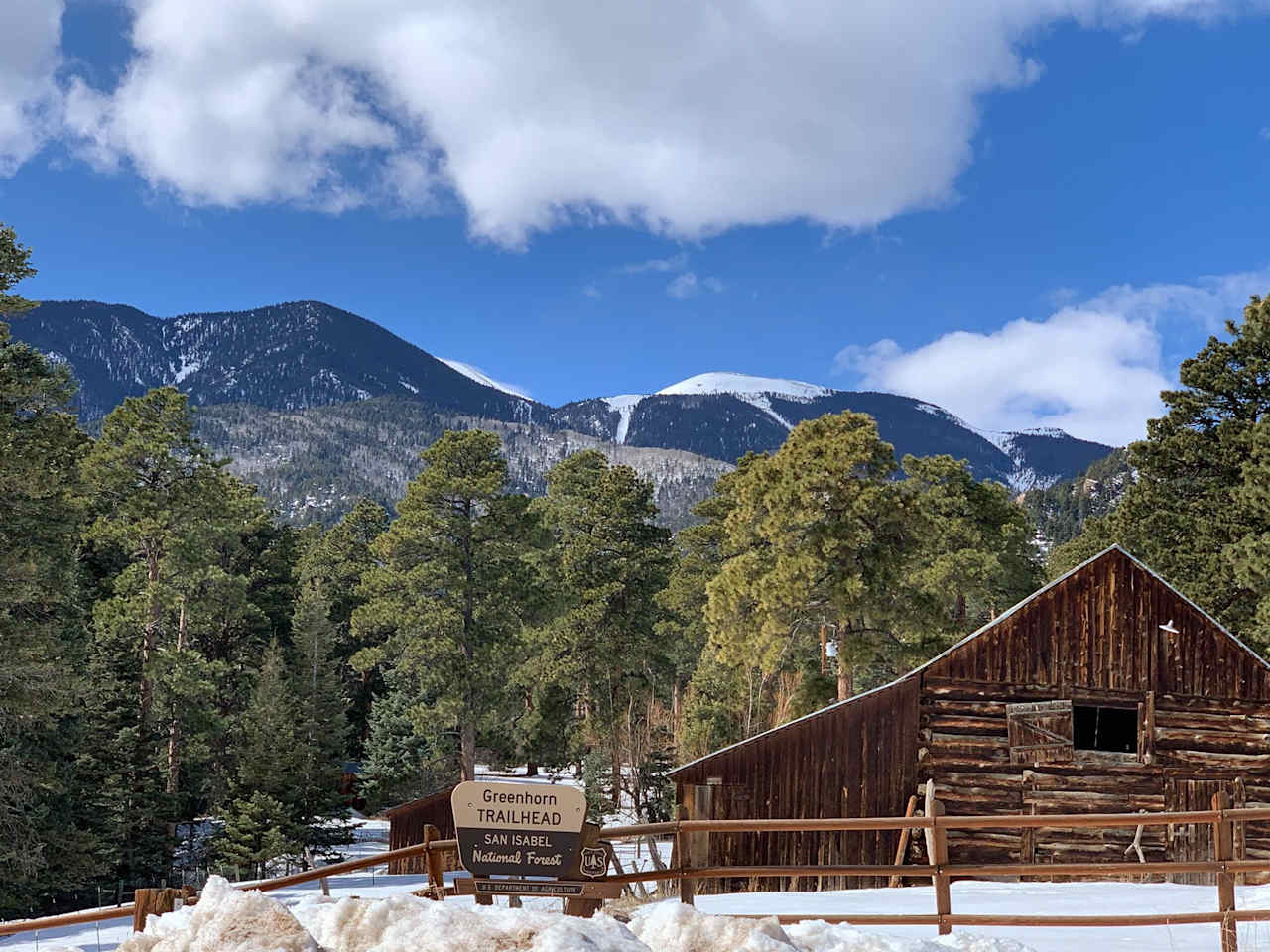 Greenhorn trail head. 10 minute walk, 2 min drive.