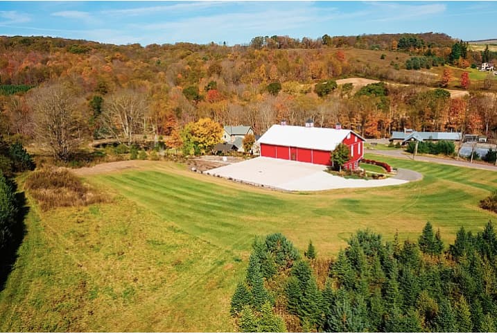 The Barn at Maple Falls