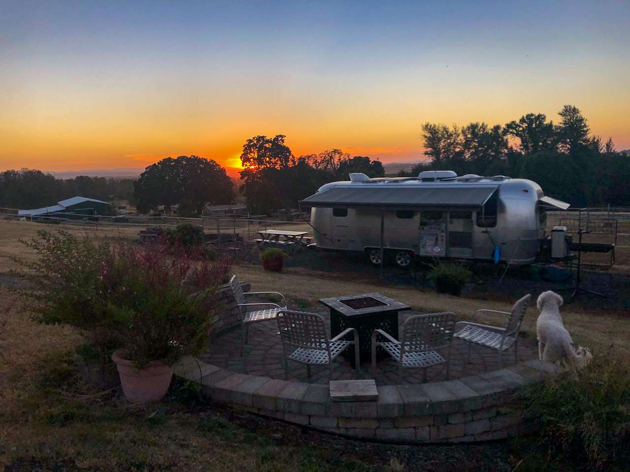 Just another tranquil sunset on the ranch. ❤️ 