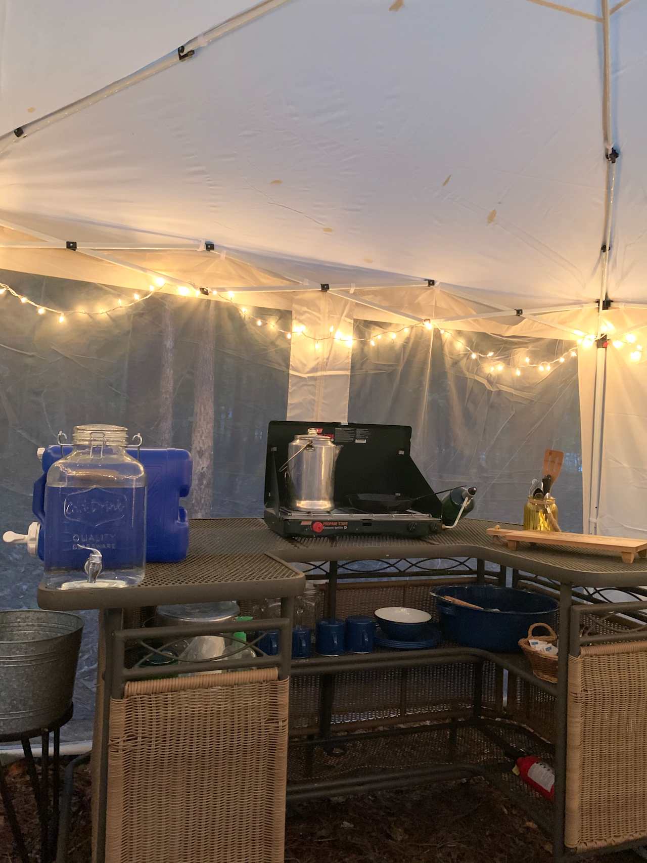 Private kitchen setup with all basic necessities. We provide a yeti cooler for your food/drink storage. Please bring ice!