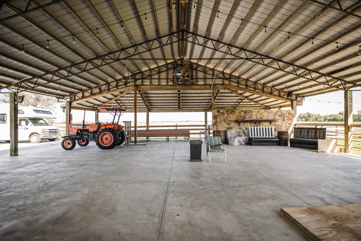 The barn has ample covered space in case of bad weather