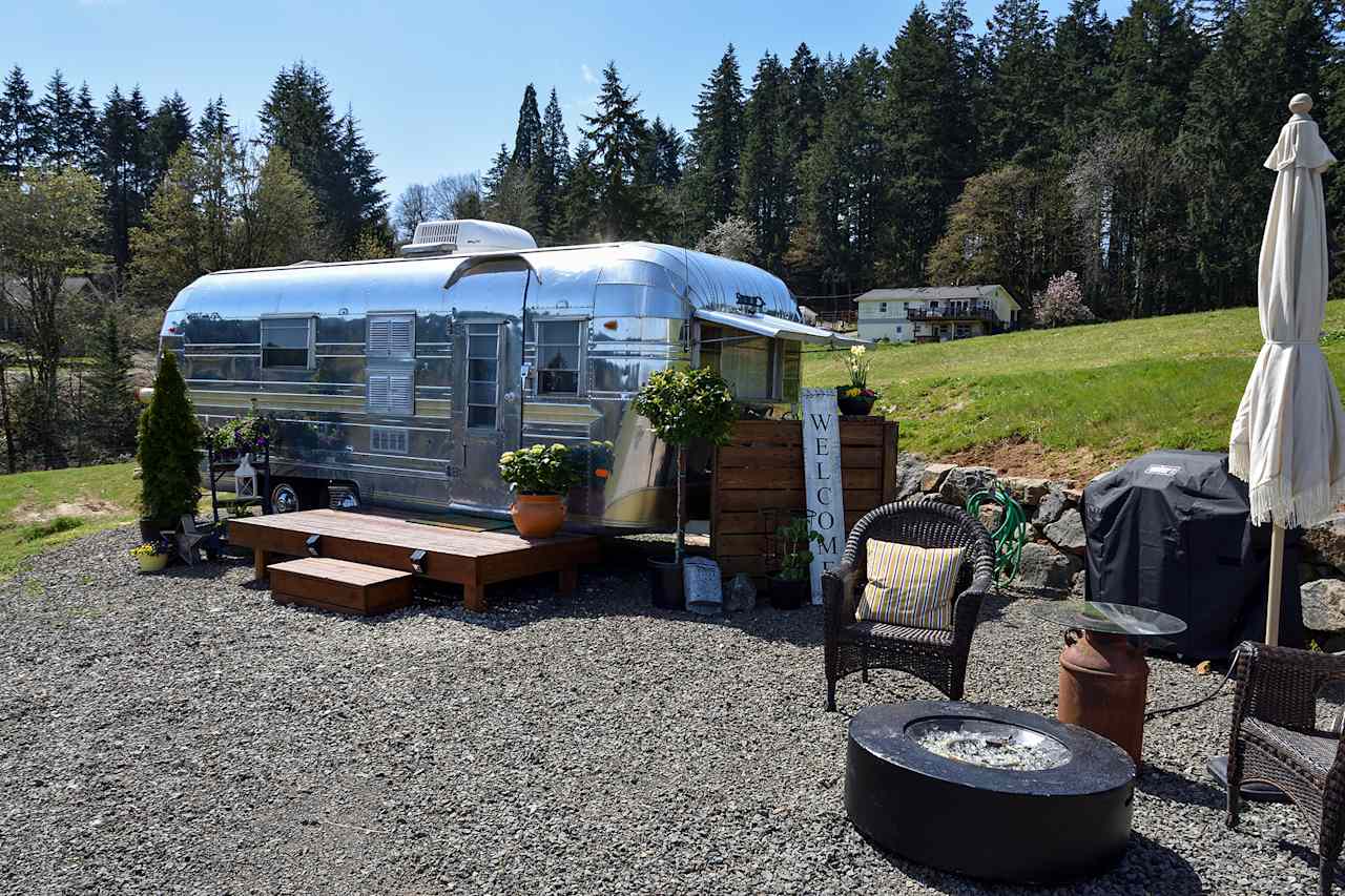 Excellent outdoor spot with firepit.