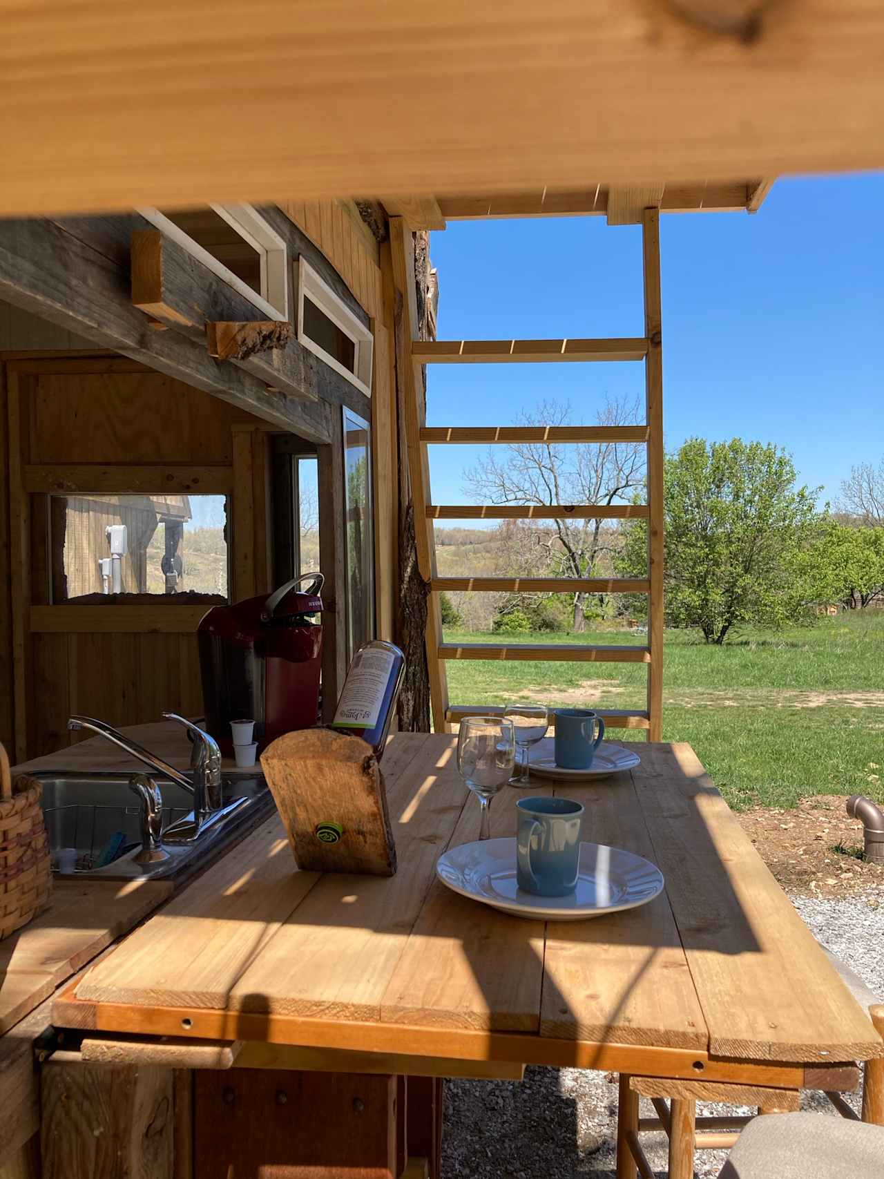 Kitchenette and outdoor dining area