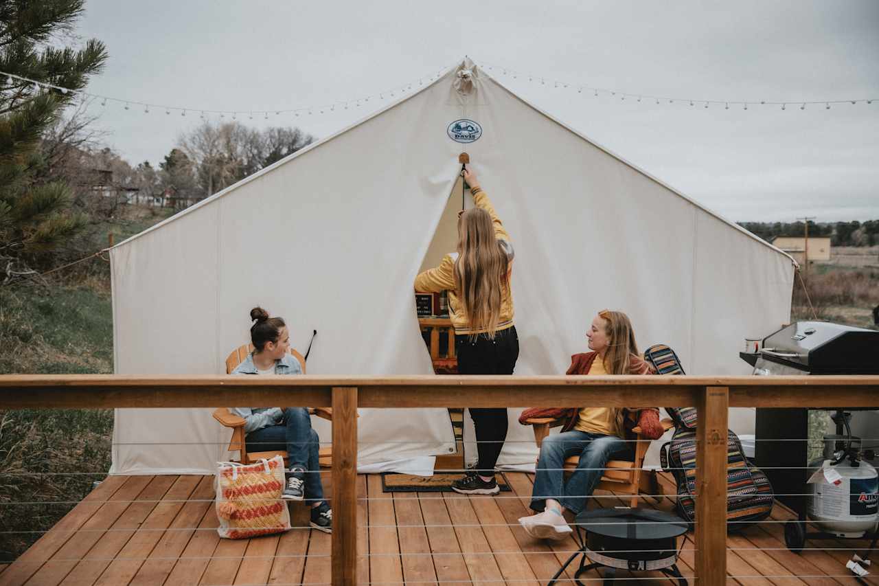 You have a nice and spacious deck with your tent.