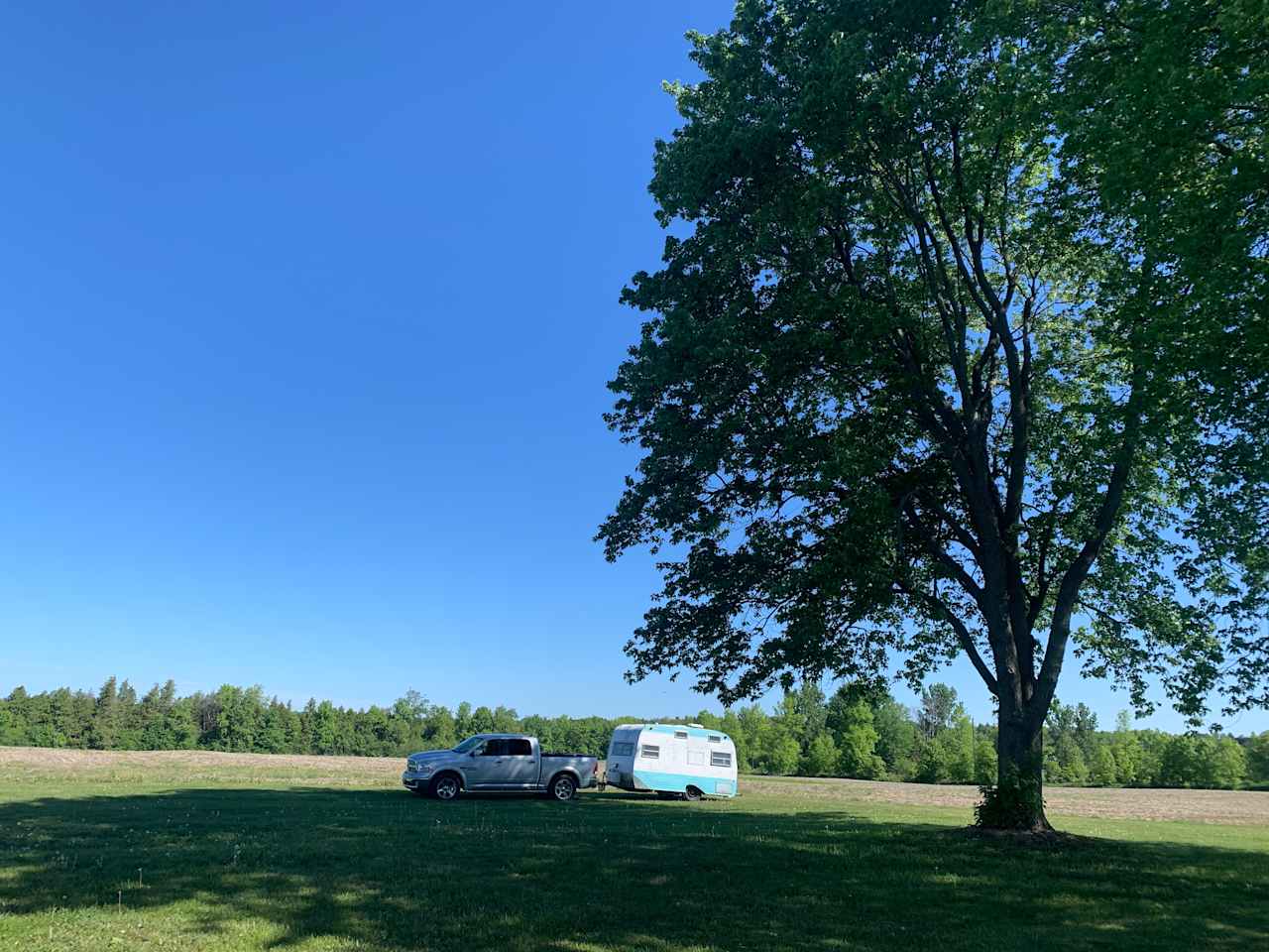 River/field camping