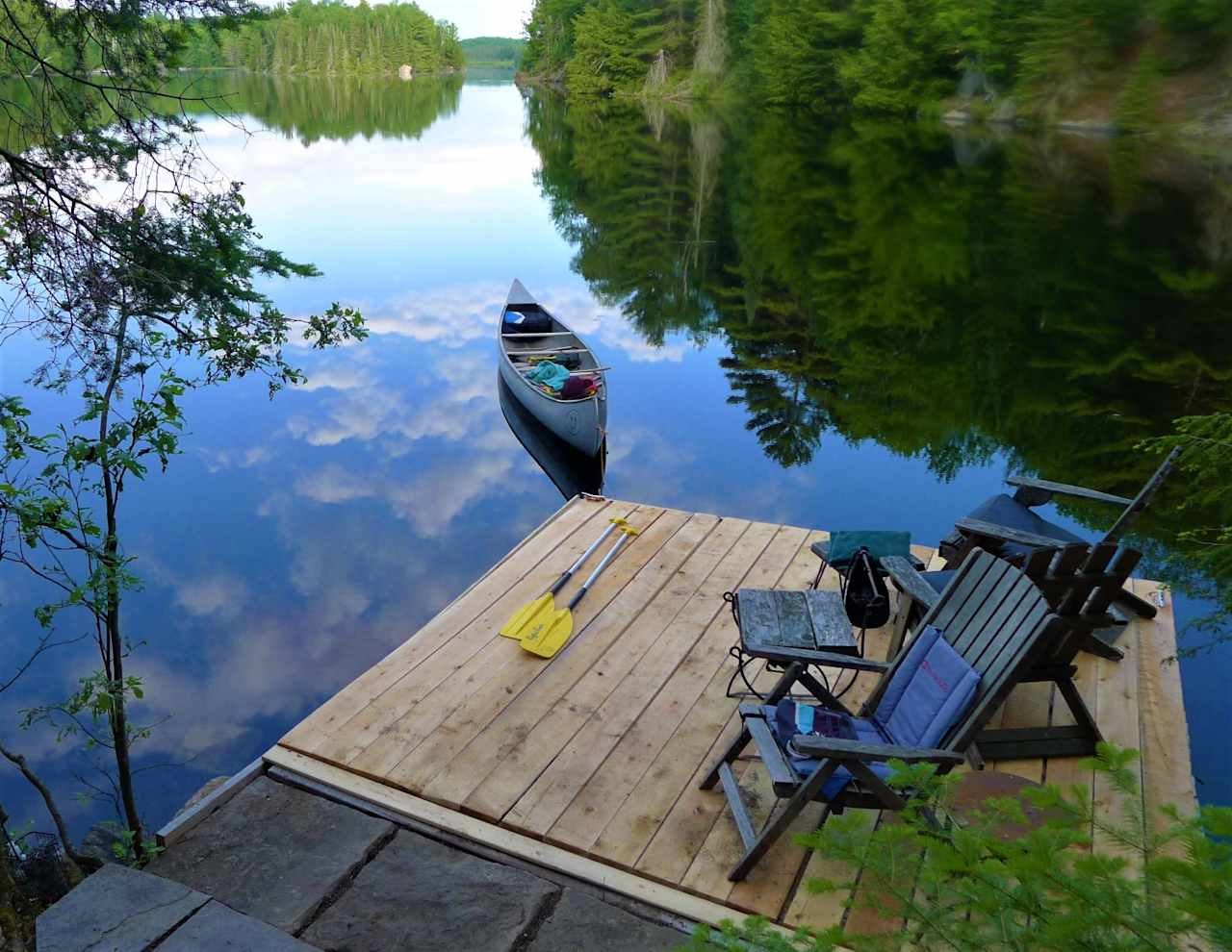 Autumn Joy! Cosy Canoe Cottage