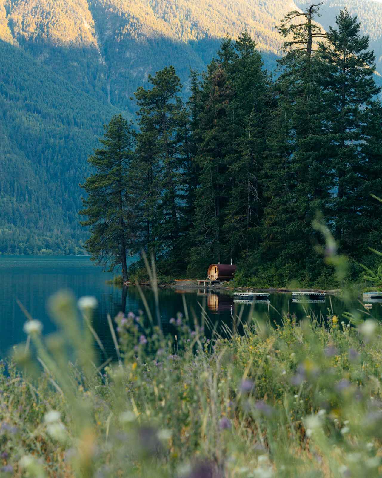 Lake Glamping with Beach and Sauna