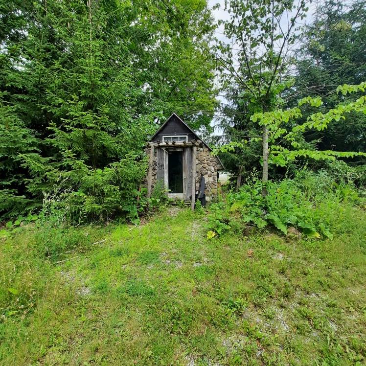 Off-grid Waterfront Forest Camp