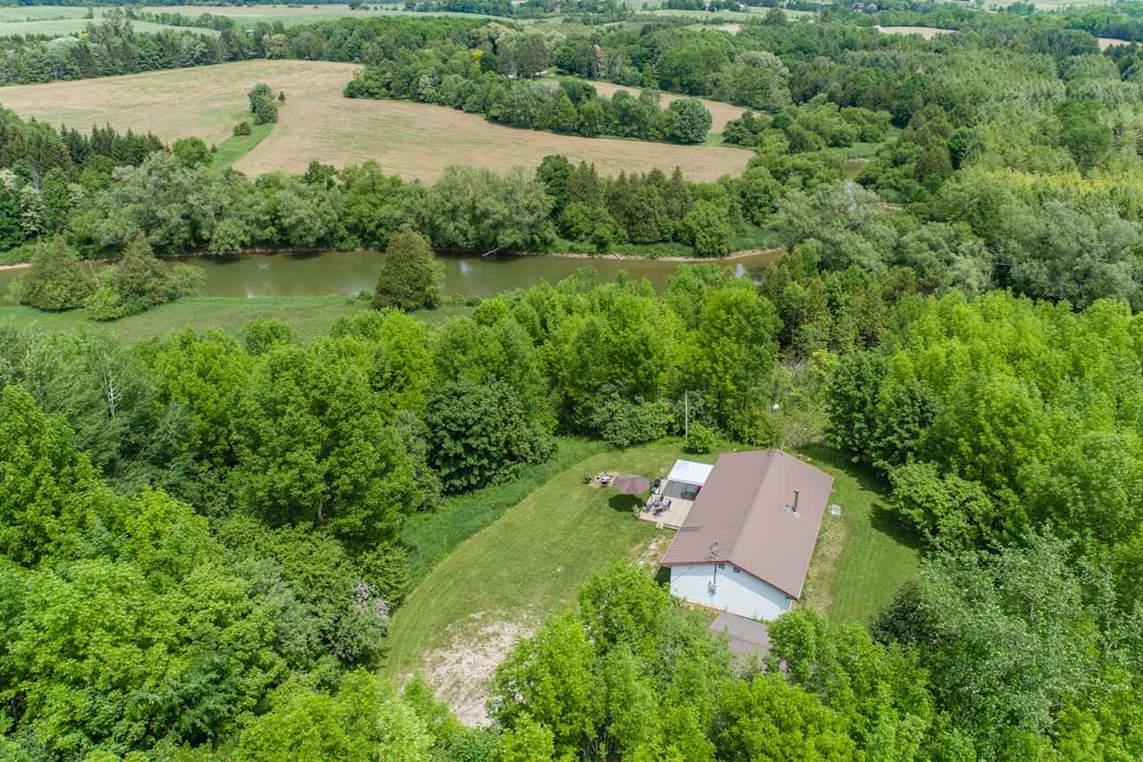 Secluded Bungalow on River & Trails