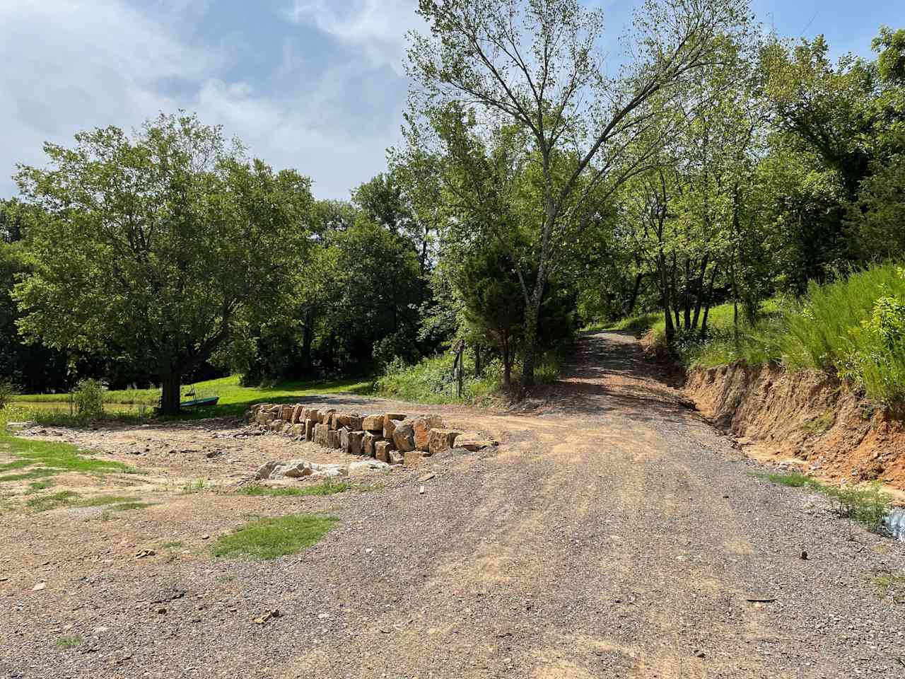 Southeastern facing view of RV site.