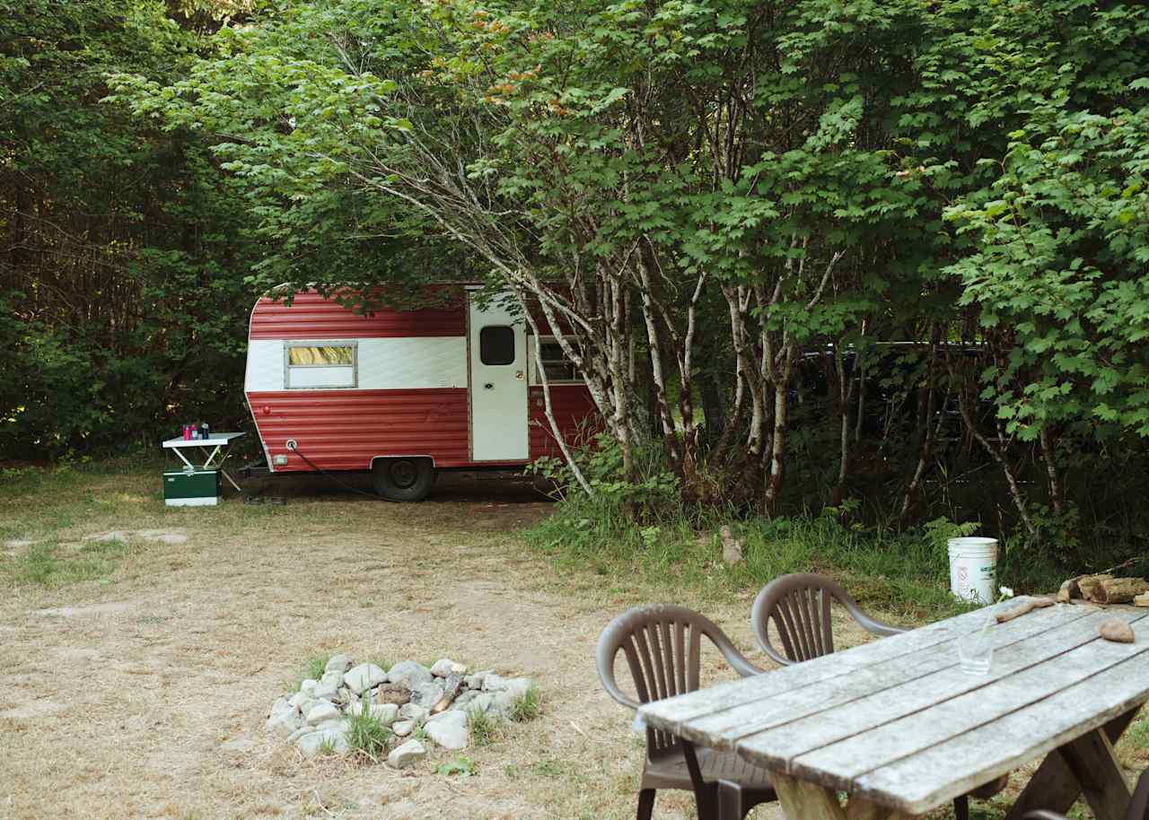 We set up camp in the Upper Meadow, just off the right of the property entrance.