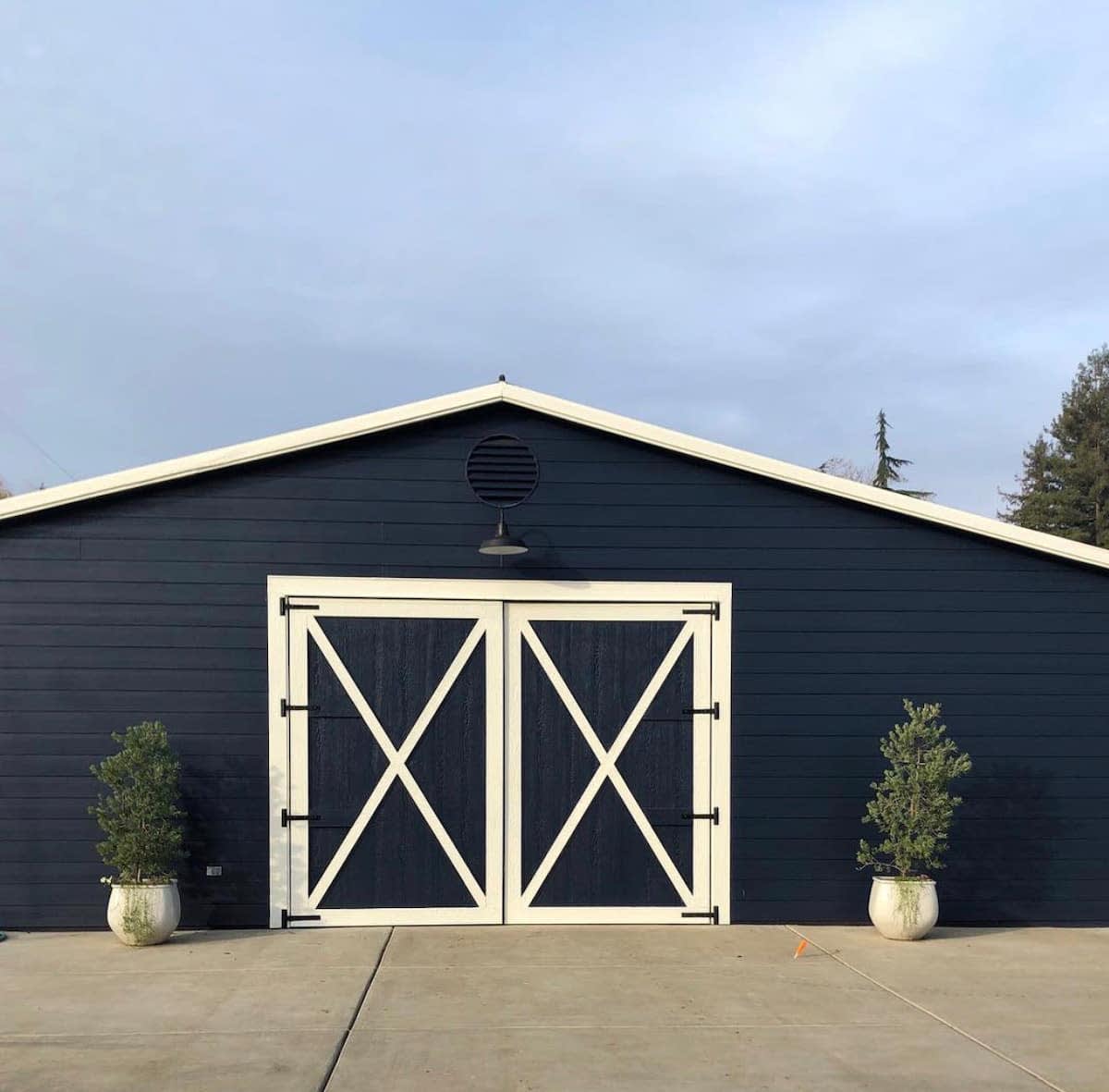 The Barn at Lone Oak Longhorns