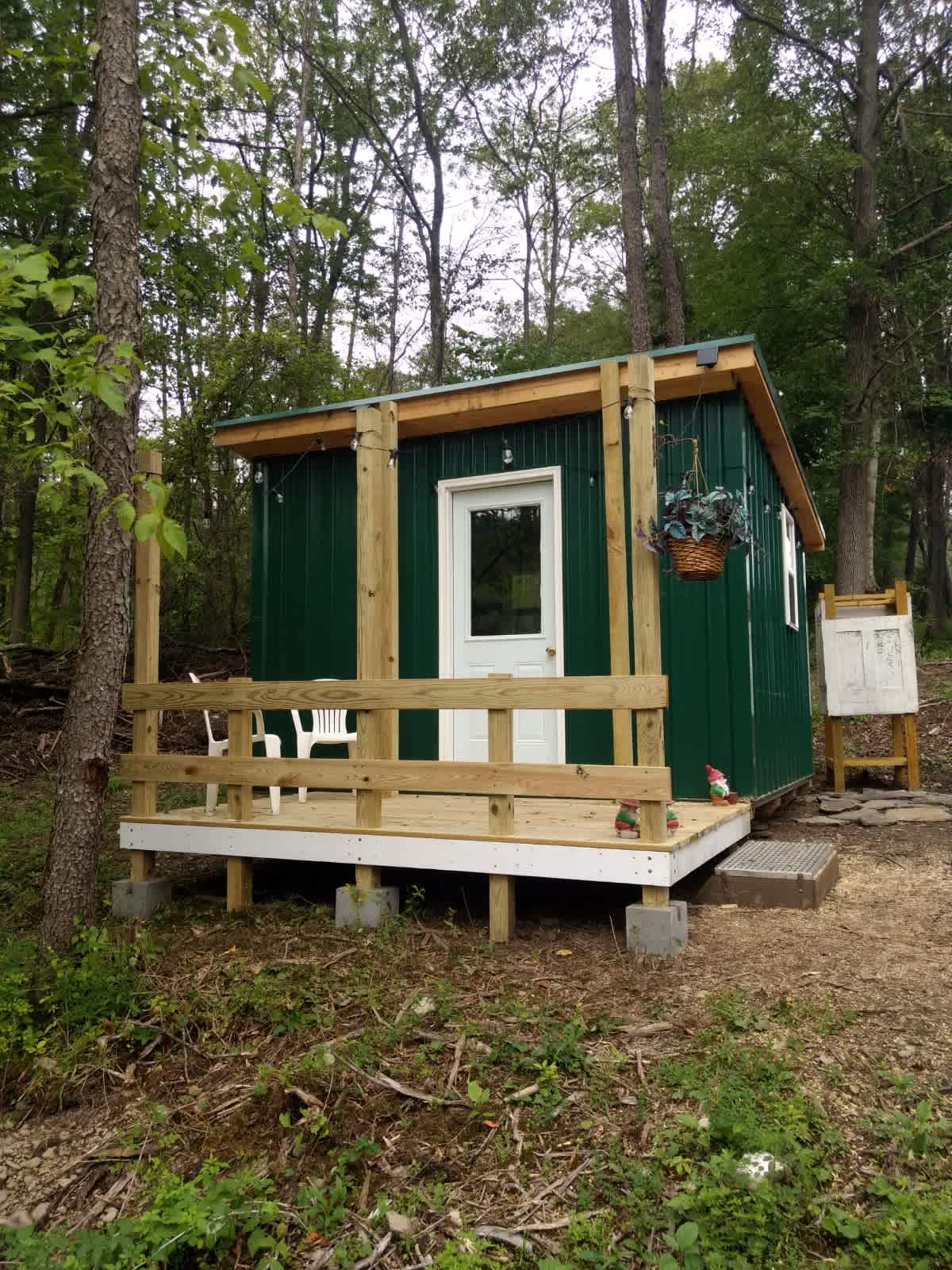 Front view of cabin and porch