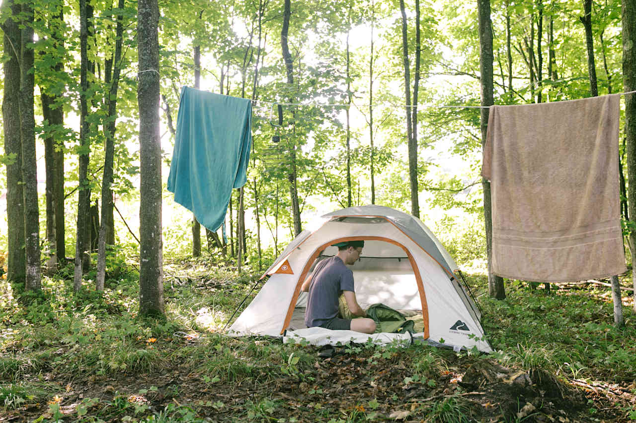 There were a few spots to lay down a tent, this is closer to the entrance. and there is also a clothesline at the site!