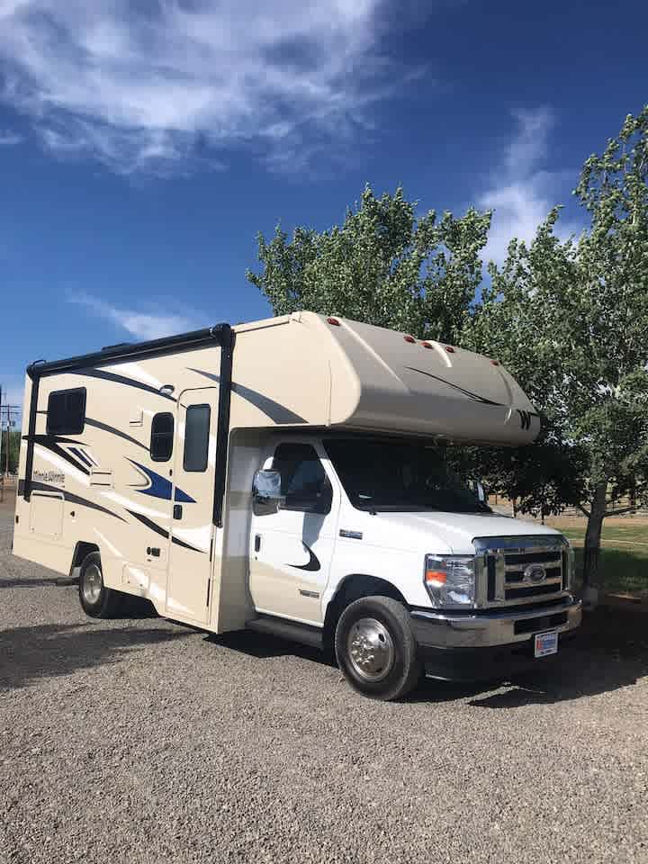 2022 Winnebago Farmstay