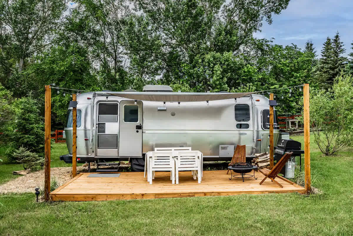 The Dale - Airstream Glamping