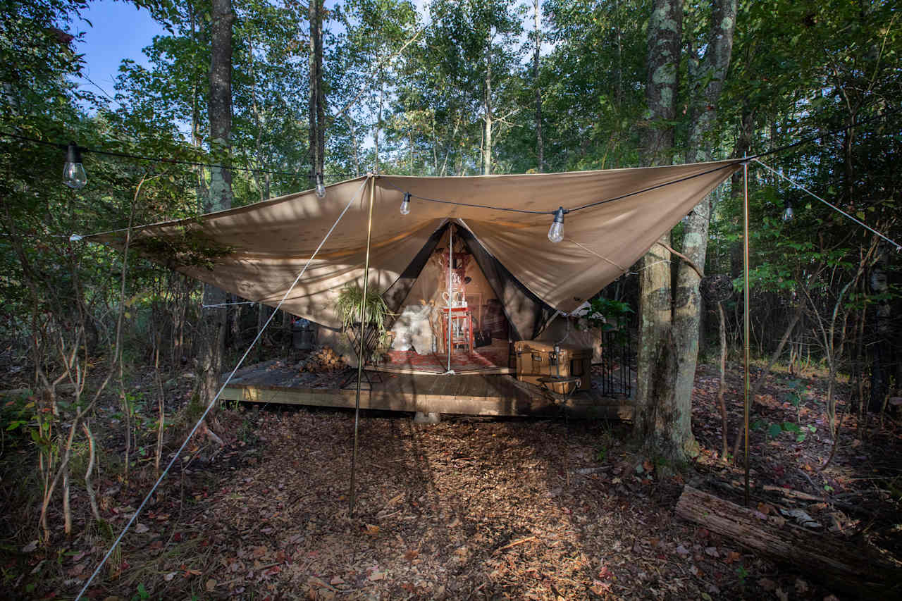 Scenic Lakefront Glamping Retreat