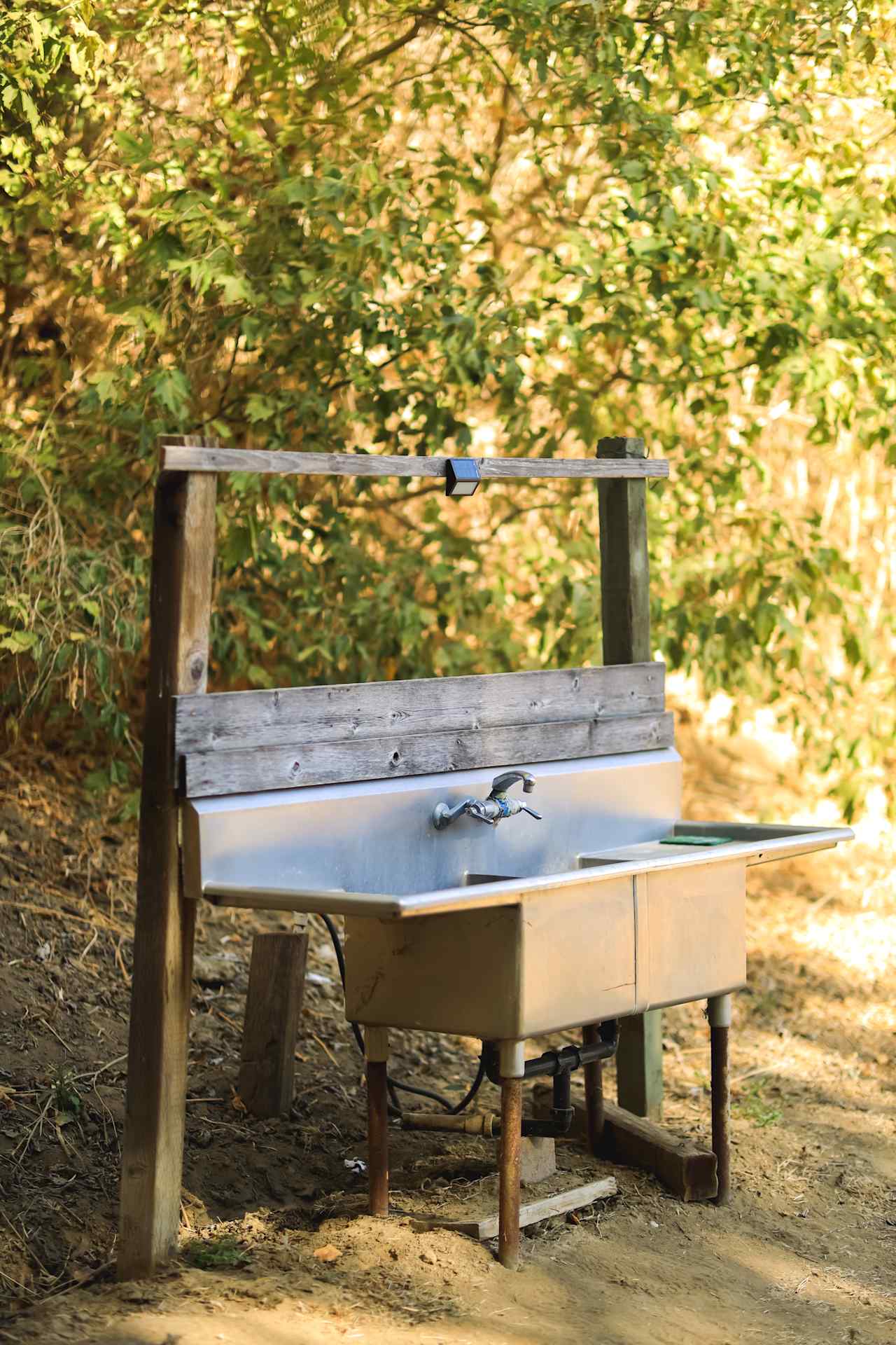 Large sink to wash dishes!