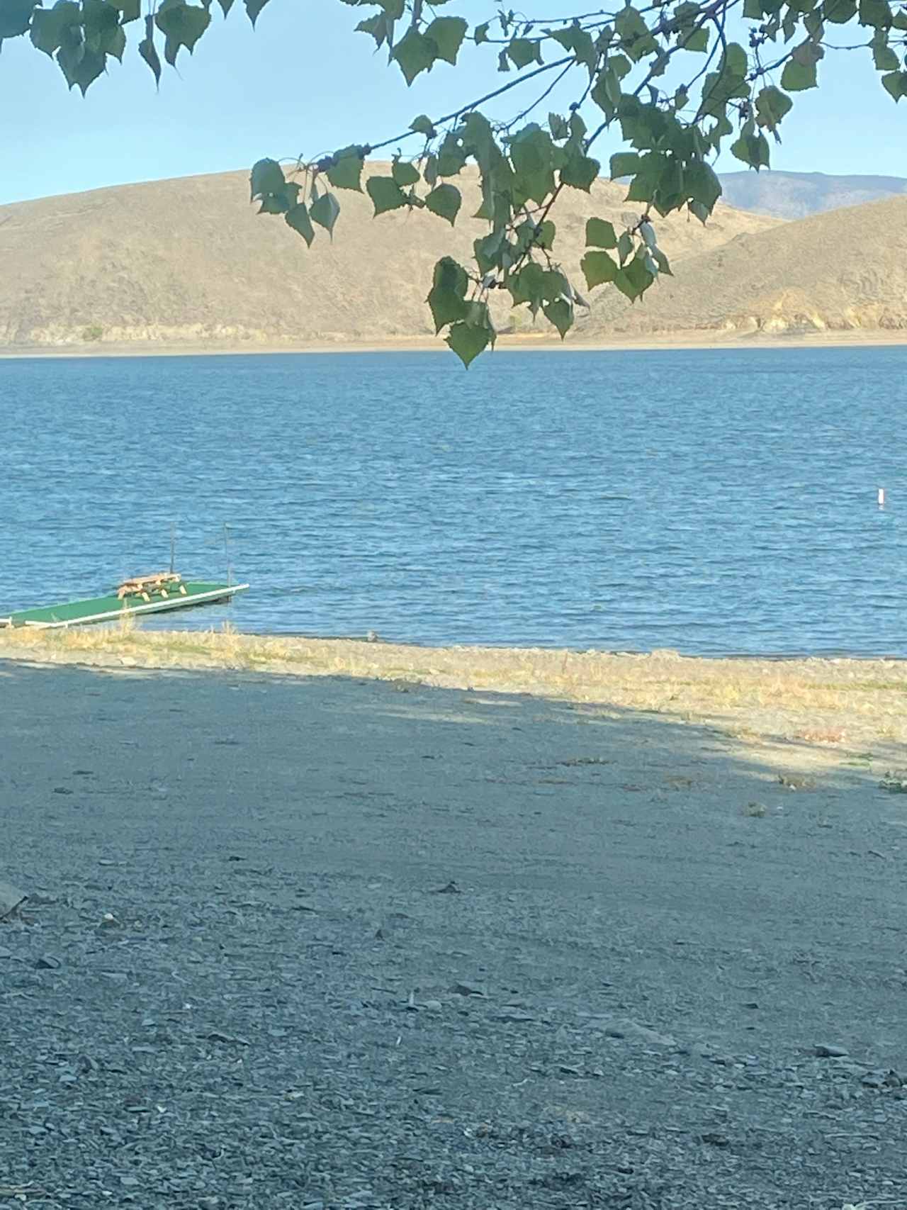 Water front on Topaz Lake