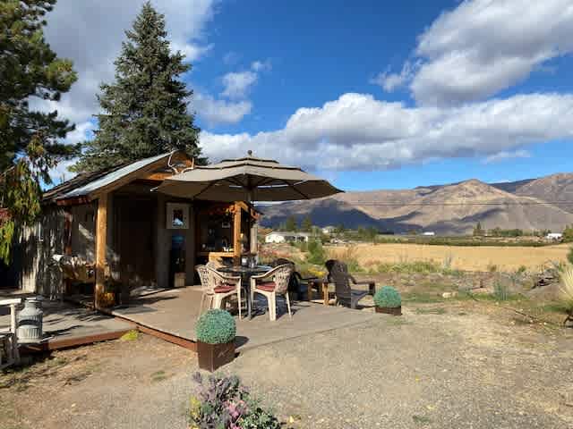 Mountain View Glamping Cabin